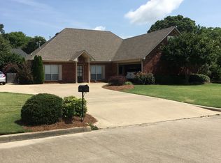 1203 Waverly Ave, Cleveland, MS 38732