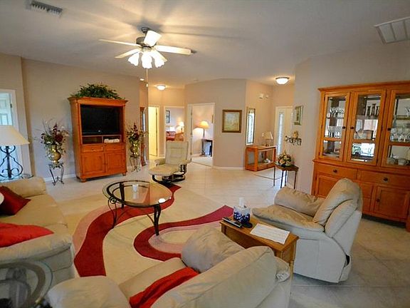 3rd image of 4024 Dunmore Dr