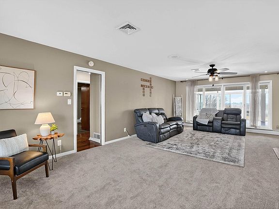 5th image of 7845 W Reinbeck Rd