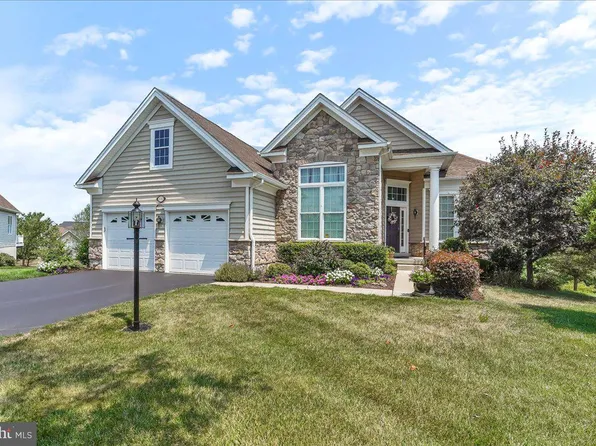 836 Woods End Ct, Collegeville, PA 19426