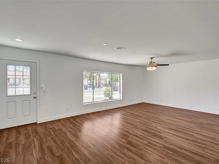 1580 Quarter Horse Dr — Photo 2
