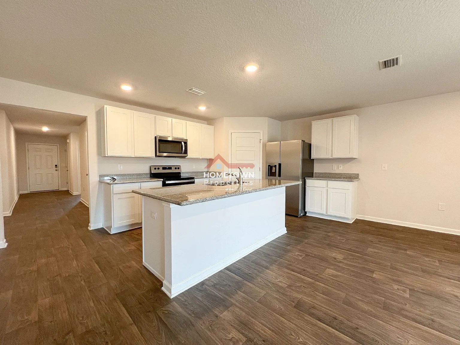 4 bed, 2.0 bath, 1787 sqft, $2,100 — Photo 2