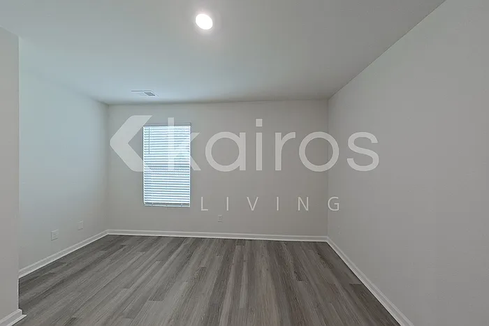 134 Inez Ave — Photo 10