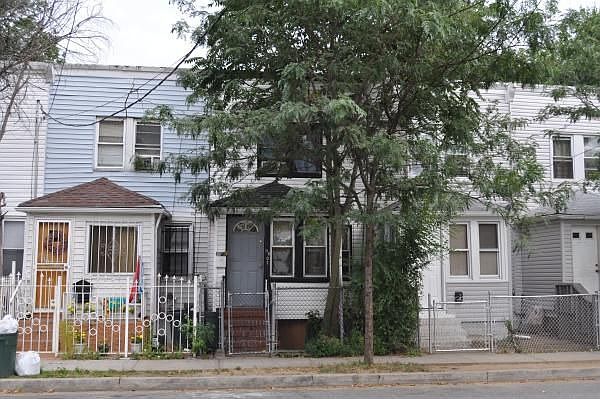 1st image of 11807 152nd St