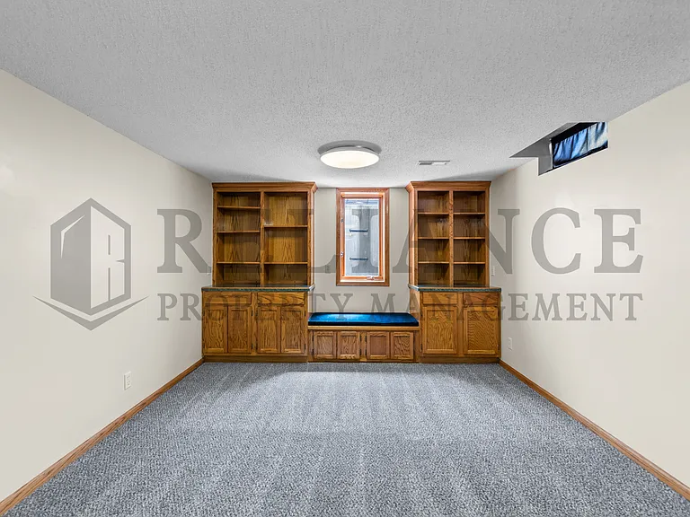 3052 S Bonn Ave — Photo 28