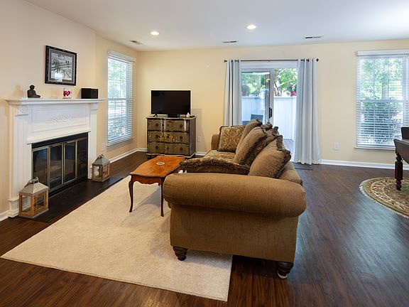 2nd image of 12 Meadow Ln #1-B