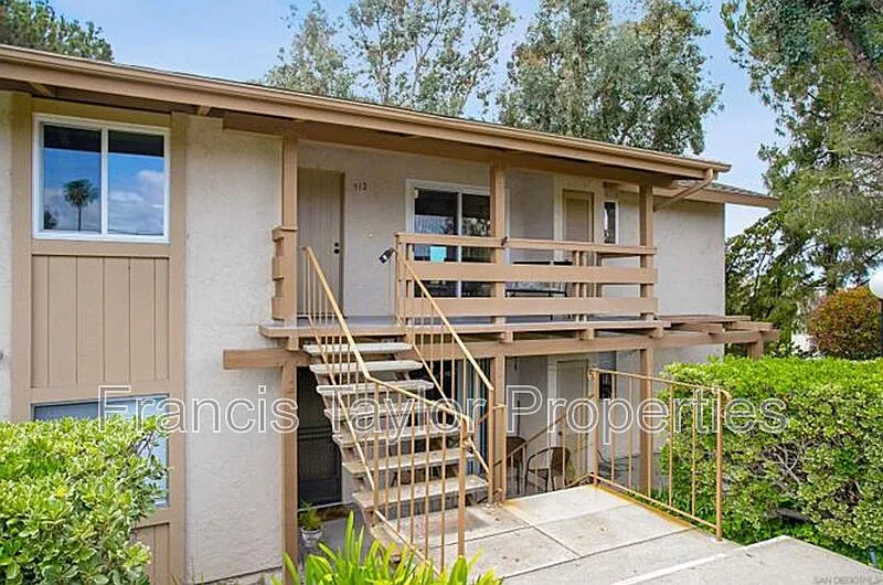 3 bed, 2.0 bath, 1325 sqft, $3,600 — Photo 1