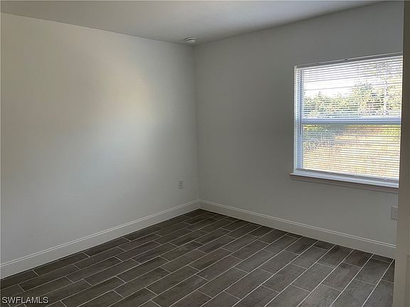 5th image of 4454/4456 29th St SW
