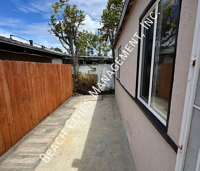 5948 John Ave — Photo 2
