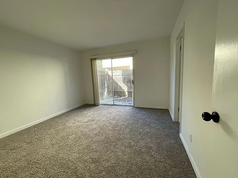 1421 Drake Drive — Photo 20