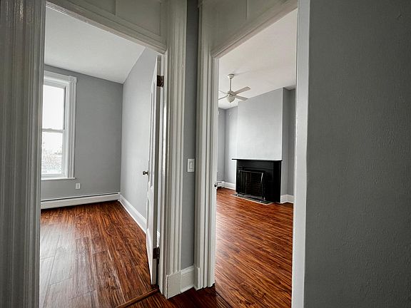 3rd image of 11 West Broadway