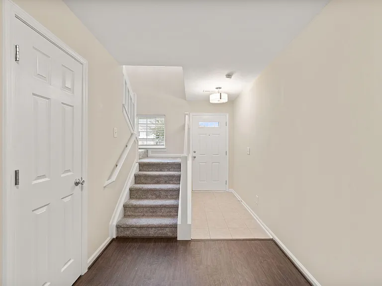 235 Blue Robin Way — Photo 10