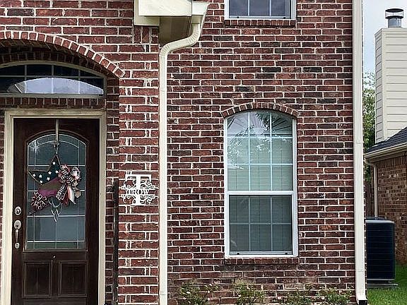 3rd image of 17400 Harbor Dr