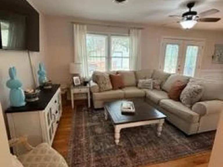 749 McKinley Ave — Photo 9