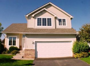 1885 Oakhill Ct, Eagan, MN 55122