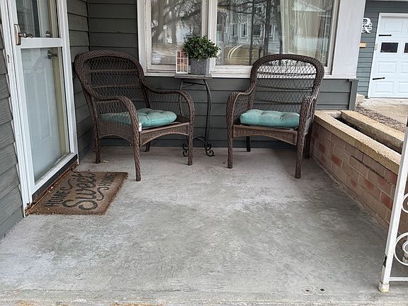 4th image of 1321 Main St