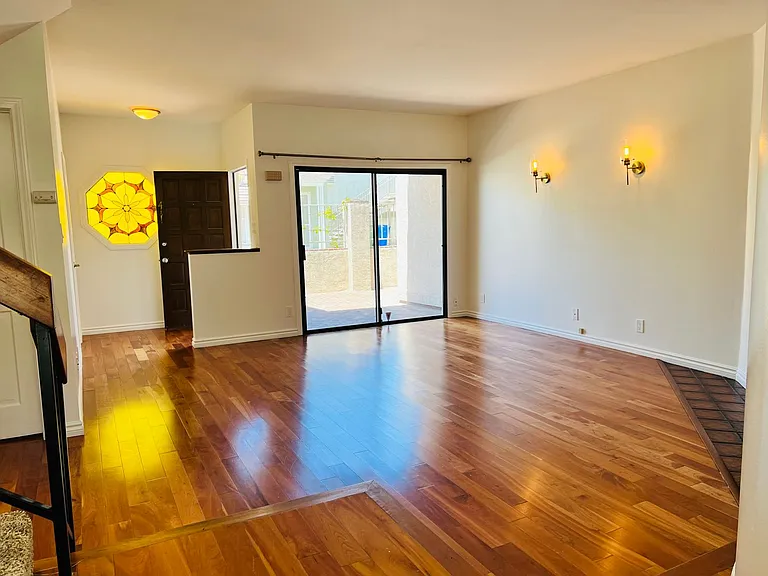 1171 Stanford St #4 — Photo 3
