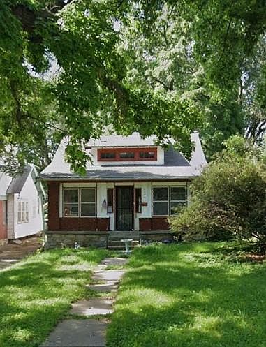 1st image of 1189 E 65th St
