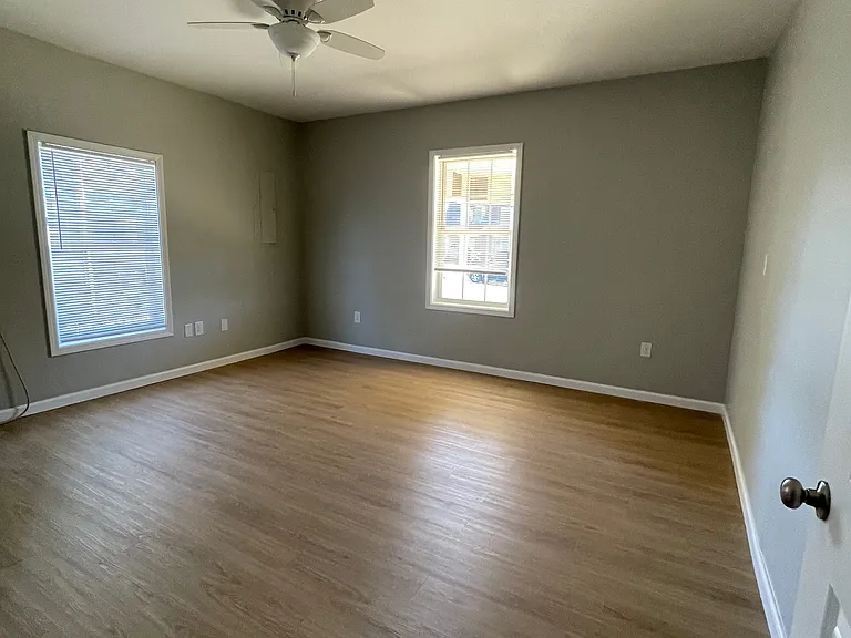 125 E Broadway St #3 — Photo 11