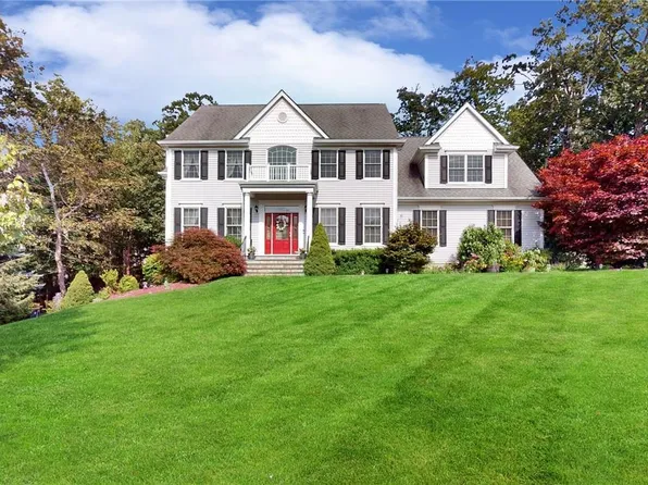 39 Sprucetop Drive, Mahopac, NY 10541