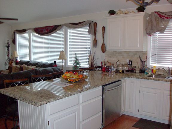 3rd image of 445 S Storrs Ave