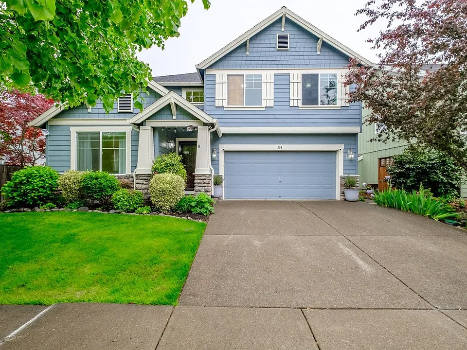 209 Derby St SE