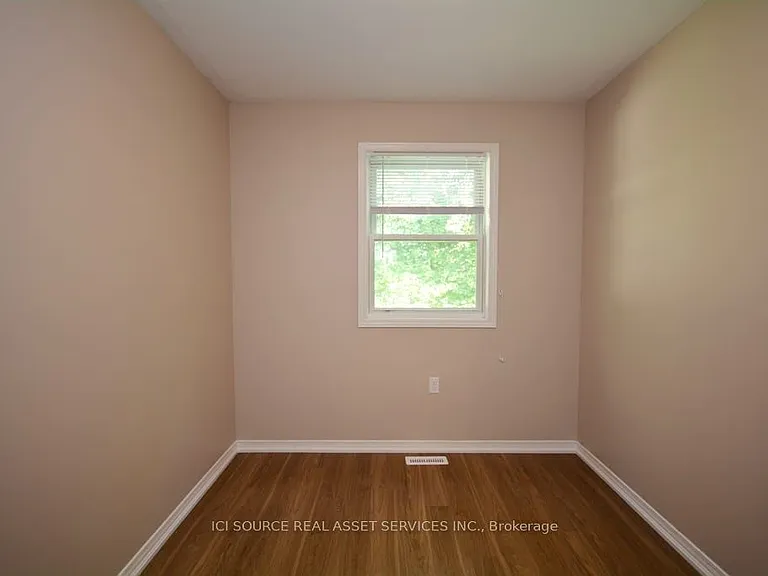26 Louise Ln #MAIN FL — Photo 6