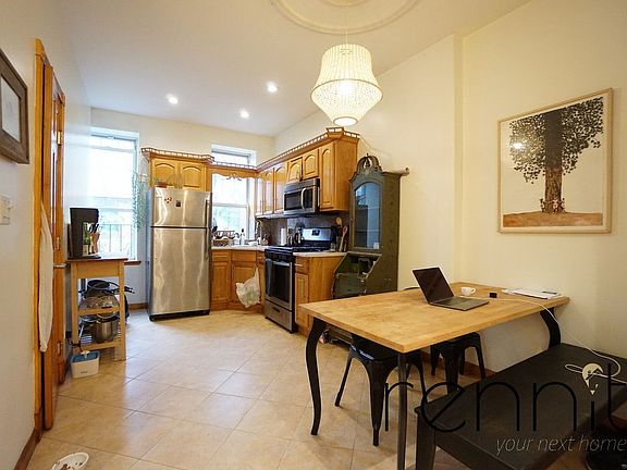 4th image of 401 Linden St APT 2L