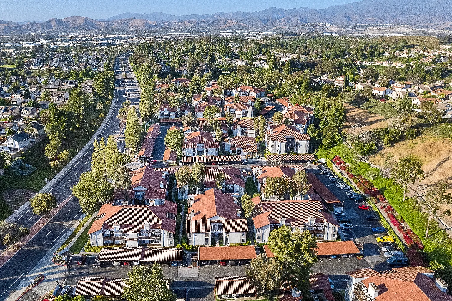 Ridgecrest Apartments — Photo 2