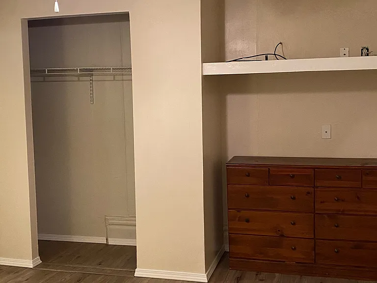 1701 Brownsville Rd #4 — Photo 7