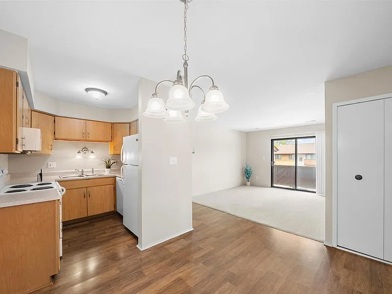 7362 Manor Cir #203 — Photo 10