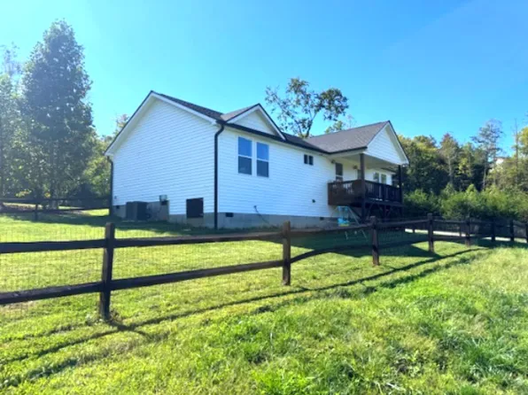 39 S Vineyard Village Dr, Old Fort, NC 28762