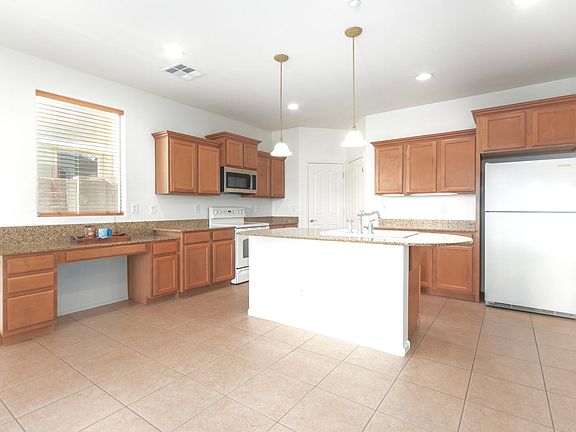 4th image of 29816 N 121st Ln
