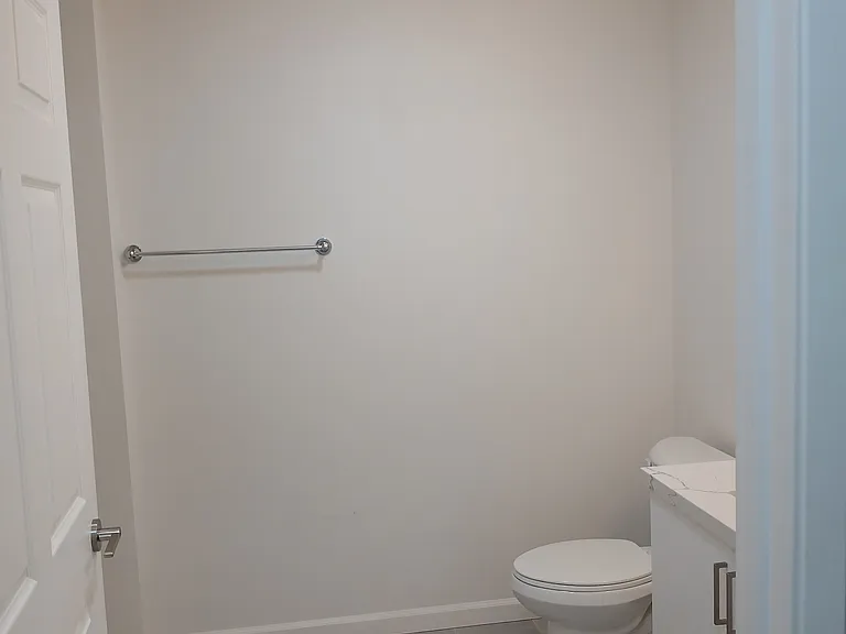 Orchard Park Apartment — Photo 28
