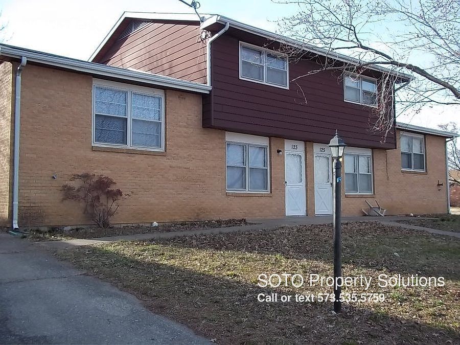 1st image of 123 Hazel St