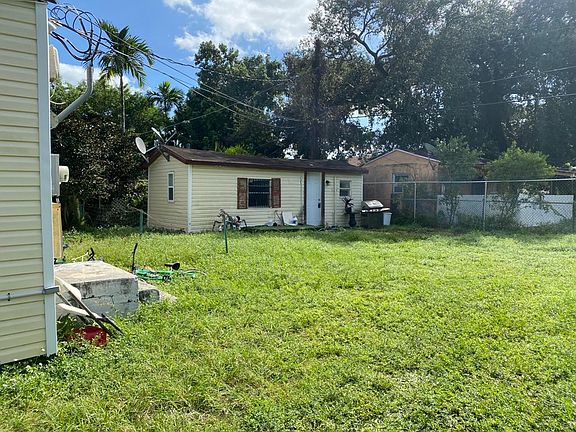 4th image of 1028 NW 100th Ter #2