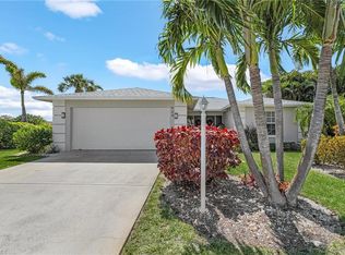 934 Charlemagne Blvd, Naples, FL 34112