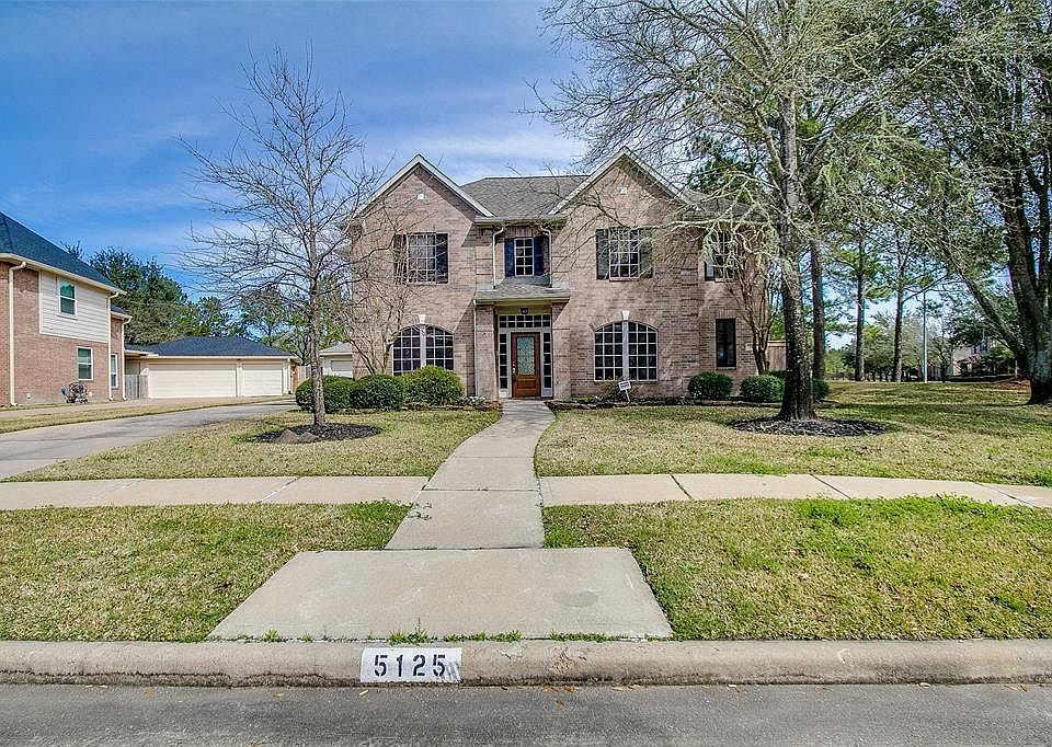 1st image of 5125 Carriage Bend Dr