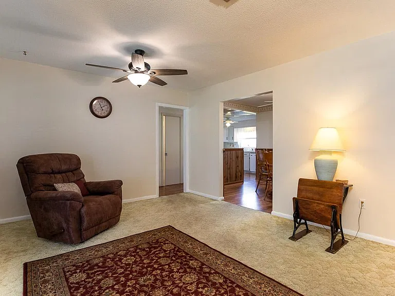 1631 Canal Ct — Photo 6