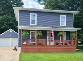 310 N Douglas Ave, Three Rivers, MI 49093