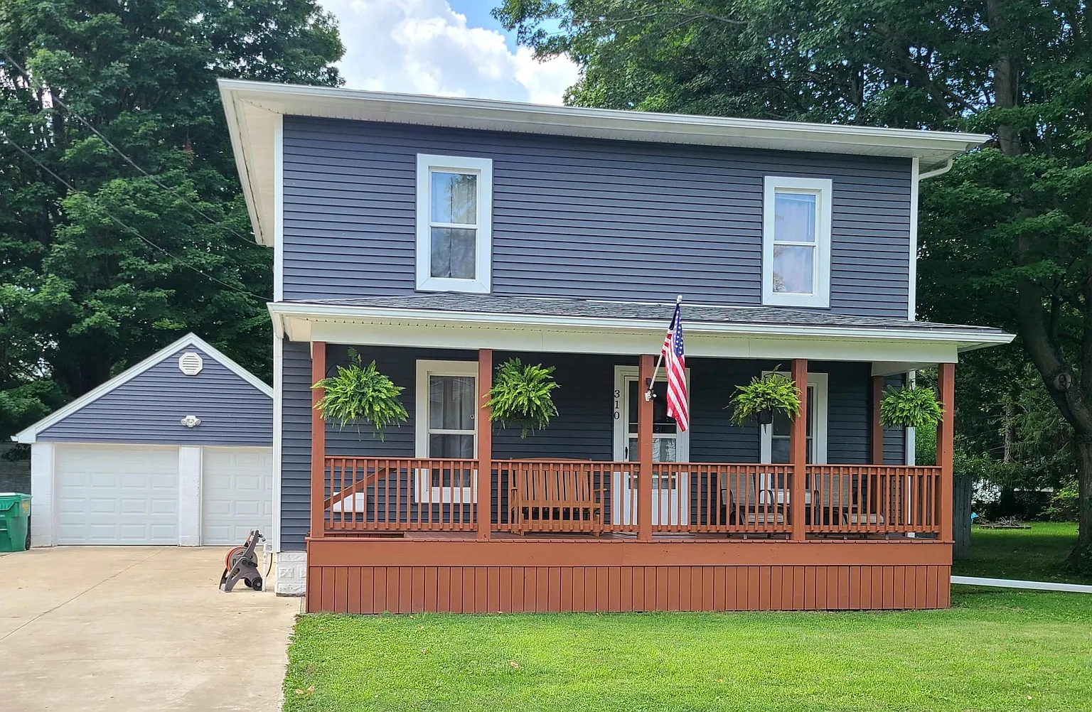310 N Douglas Ave photo 1