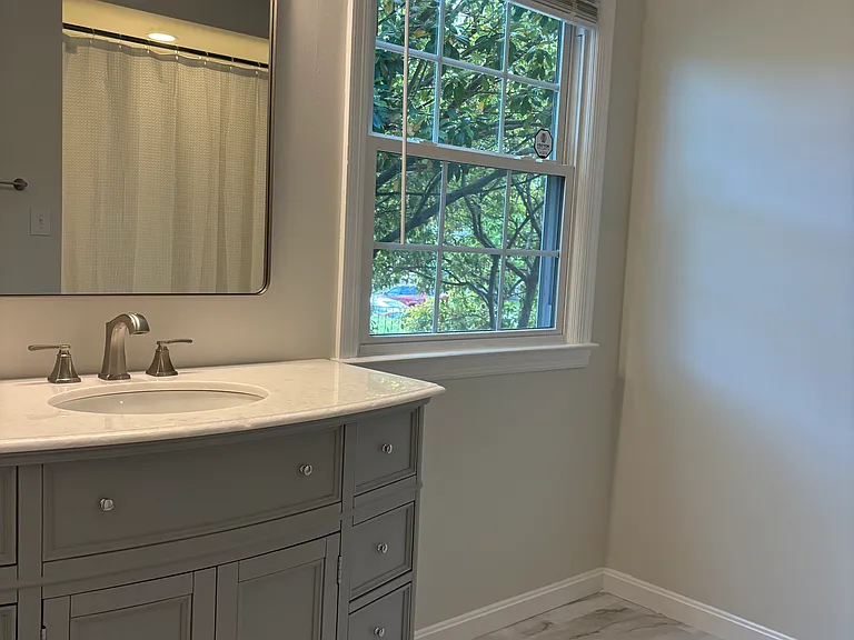 Primary Full Bathroom