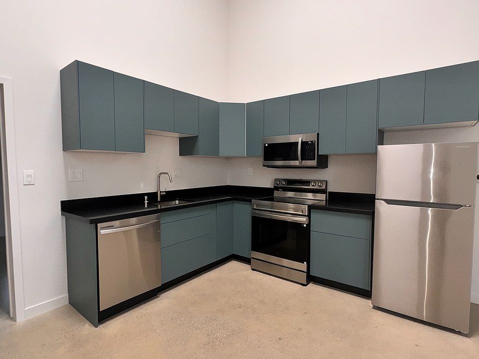 1st image of 11322 Bessemer St