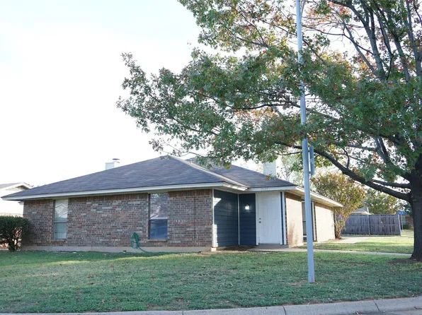 2527 Indigo Ln #2, Arlington, TX 76015