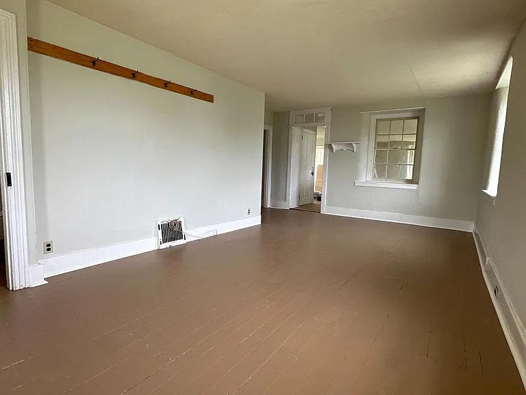 104 S Limekiln Pike — Photo 8