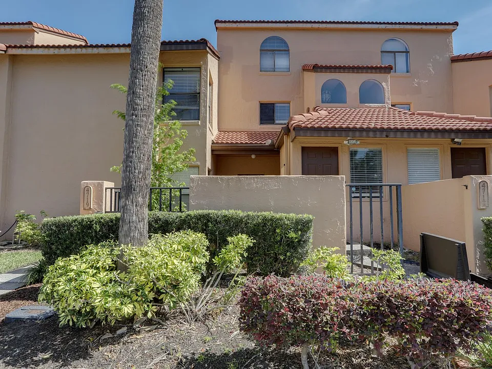 4719 Capri Pl #192