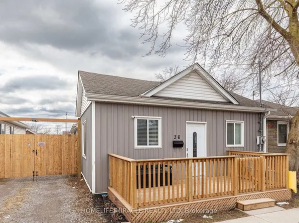 36 Division St, Saint Catharines, ON L2R 3G2