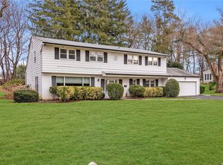 28 Cardinal Rd, Manhasset, NY 11030