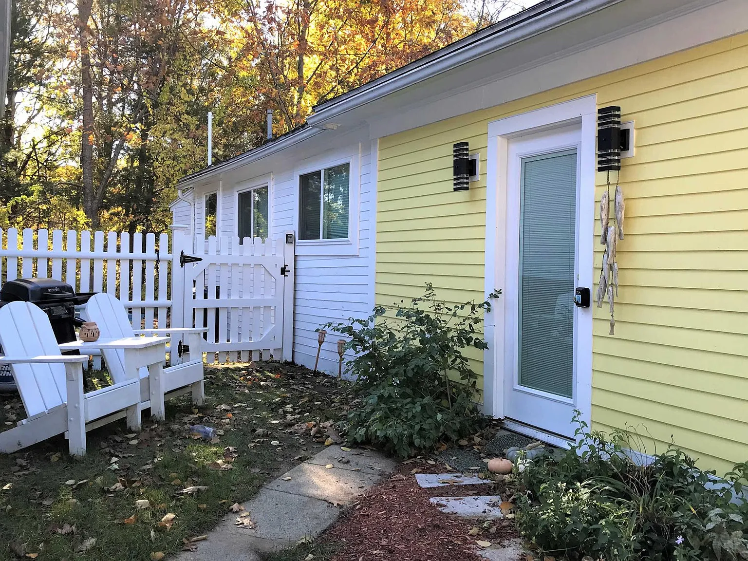 Studio, 600 sqft, $2,100 — Photo 1