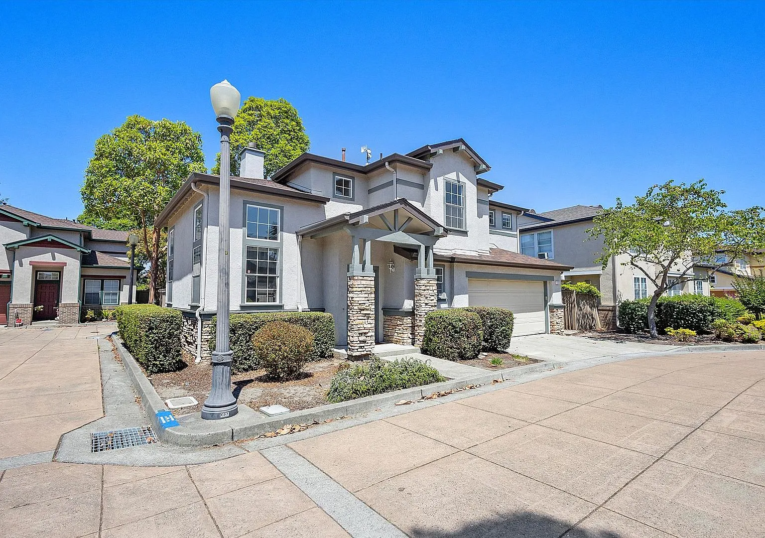 1 Challen Ct - 3 bedroom | 2.5 bath | Single family home — Photo 2